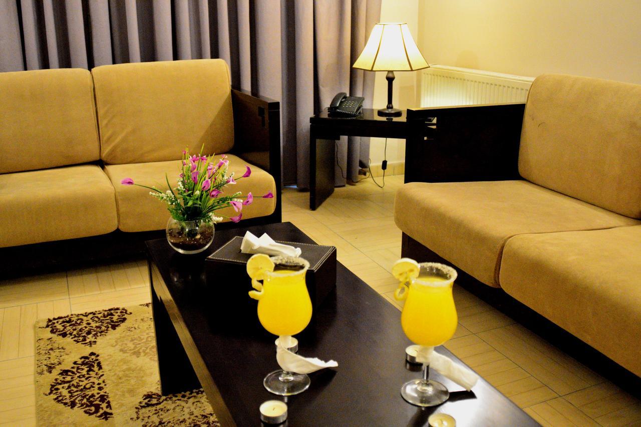 Lilium Hotel Safut エクステリア 写真