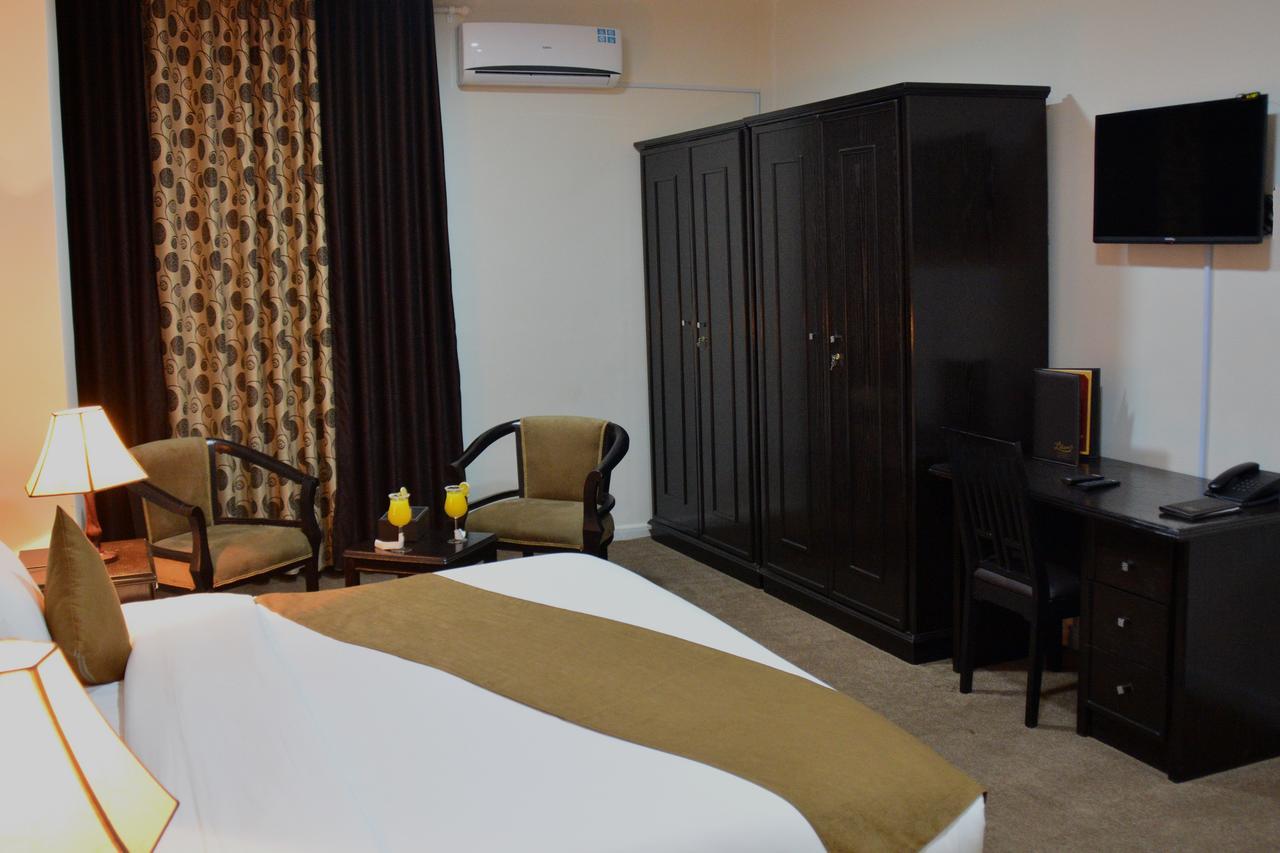 Lilium Hotel Safut エクステリア 写真