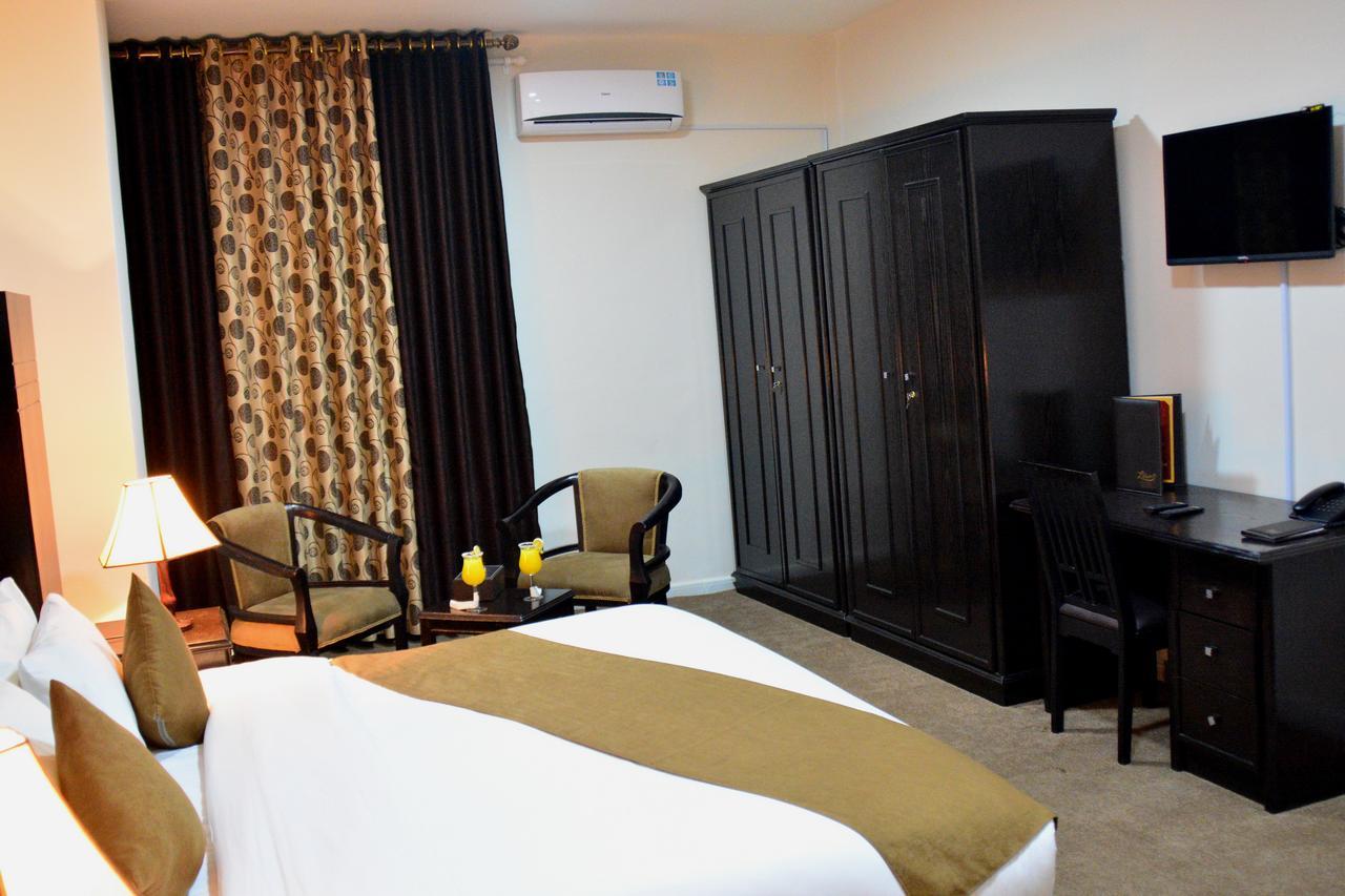 Lilium Hotel Safut エクステリア 写真